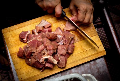 Estudio relaciona el consumo de carne roja no procesada con menor riesgo de esclerosis mútliple                                                                                              